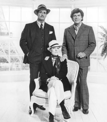 James Gardner, Julie Andrews y Robert Preston durante el rodaje de “Victor Victoria” (1982)